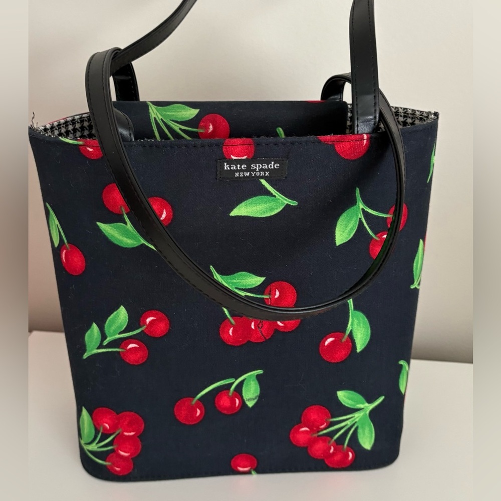 kate spade Navy Cherry Print Tote with Black Straps new unused